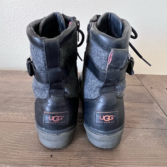 UGG Booties Black Leather Zip Women’s Size 9 - Picture 6 of 15